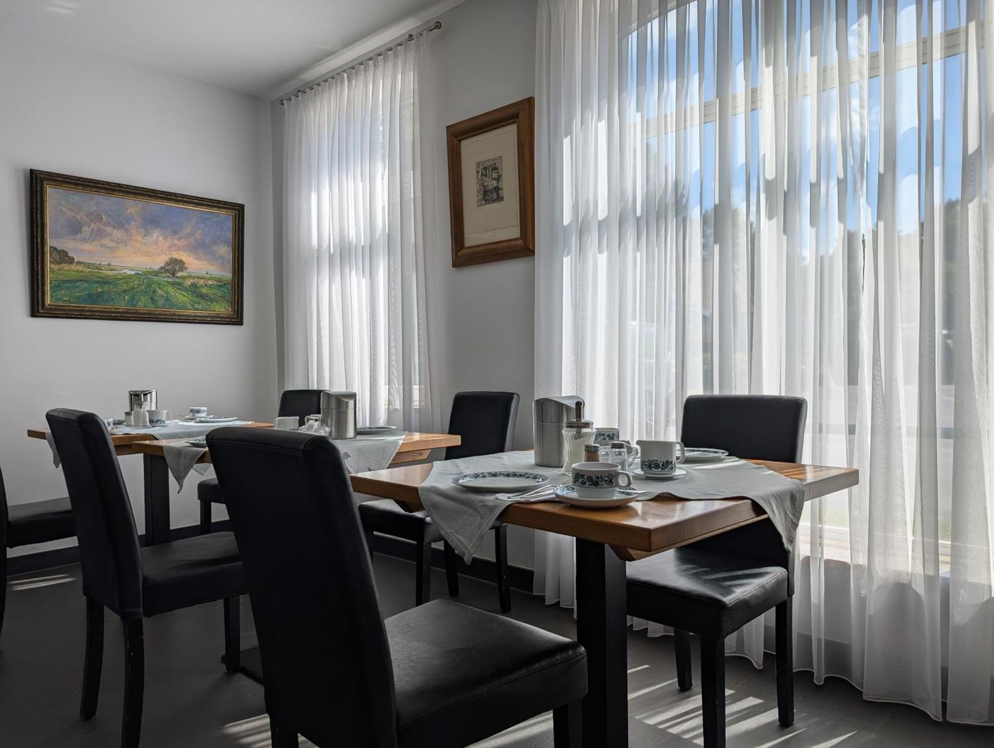 Galeriehotel Maribondo 워프스위드 외부 사진